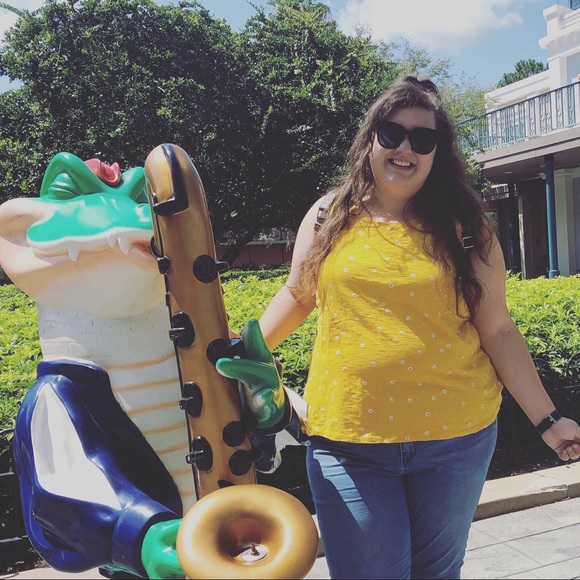 Meet your Posher, Rachel - Picture 2 of 8